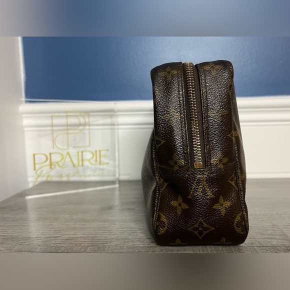 Louis Vuitton Monogram Trousse Toilette 28 Cosmetic Pouch - Picture 9 of 17